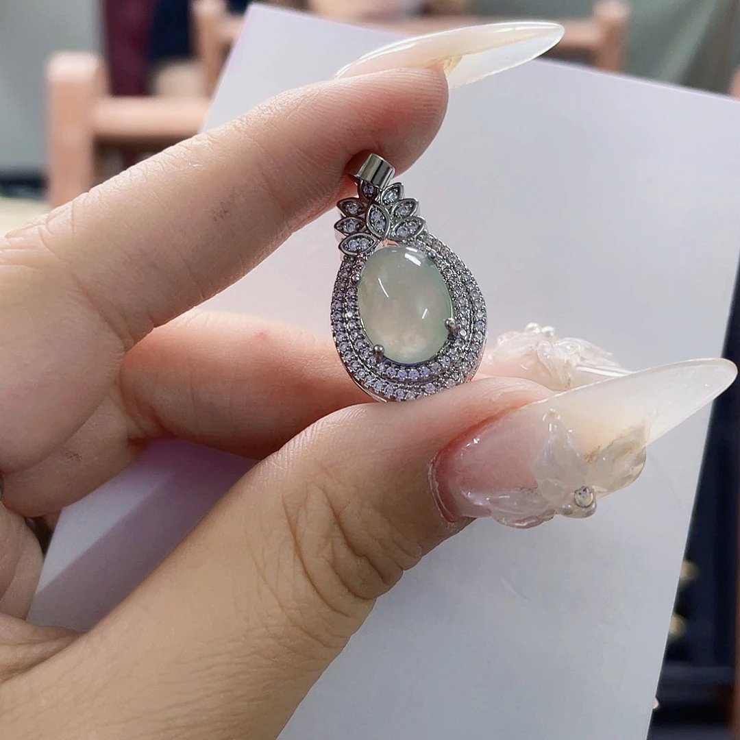 翡翠未镶嵌颈饰天然翡翠Ａ货