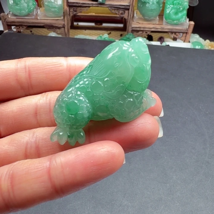 颈饰未镶嵌石英质玉