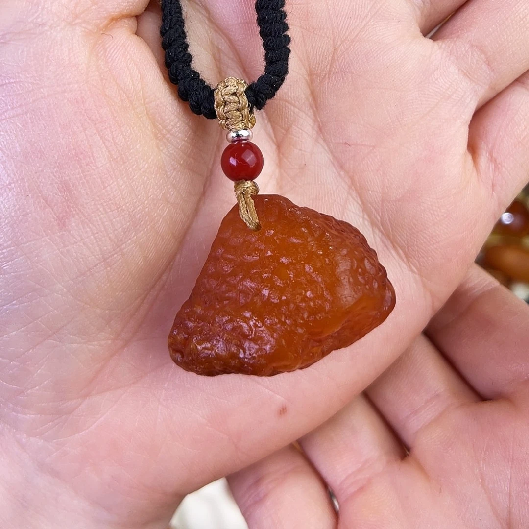 琥珀珠宝奇石未镶嵌，