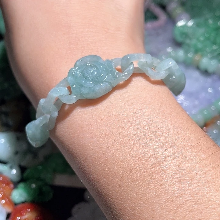 颈饰未镶嵌翡翠天