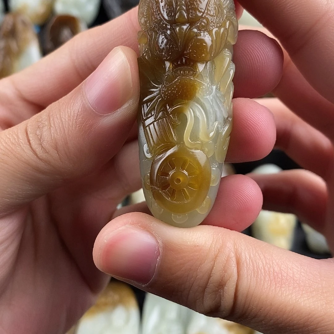 和田玉挂件未镶嵌