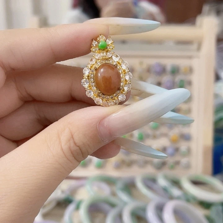 颈饰未镶嵌翡翠天然翡翠Ａ货