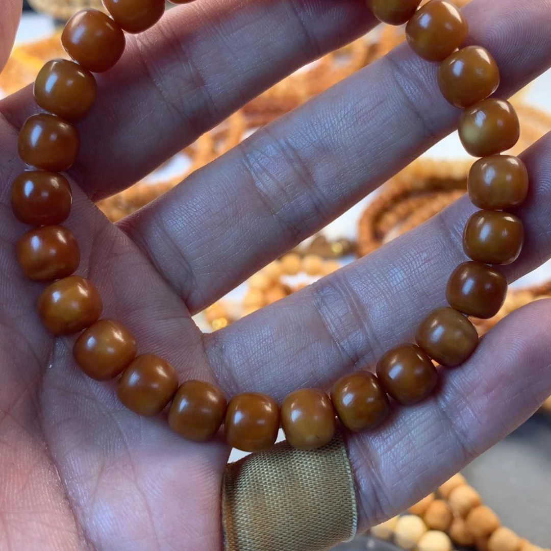 星月菩提吊坠小*袄9×8藏红单圈玉化