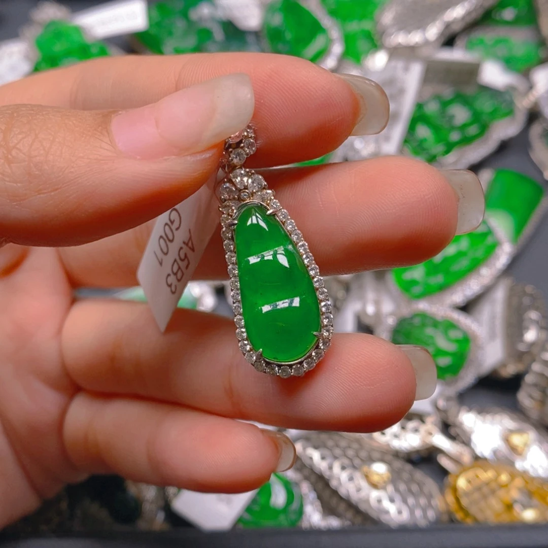 翡翠颈饰银S925镶嵌888888888