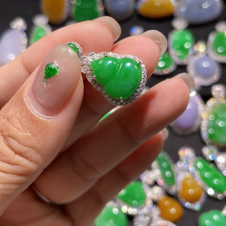 翡翠银S925镶嵌颈饰