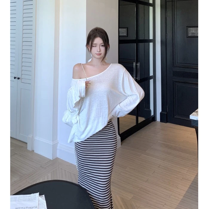 慵懒风白色圆领长袖T恤女夏季薄款宽松防晒罩衫高腰半身裙两件套