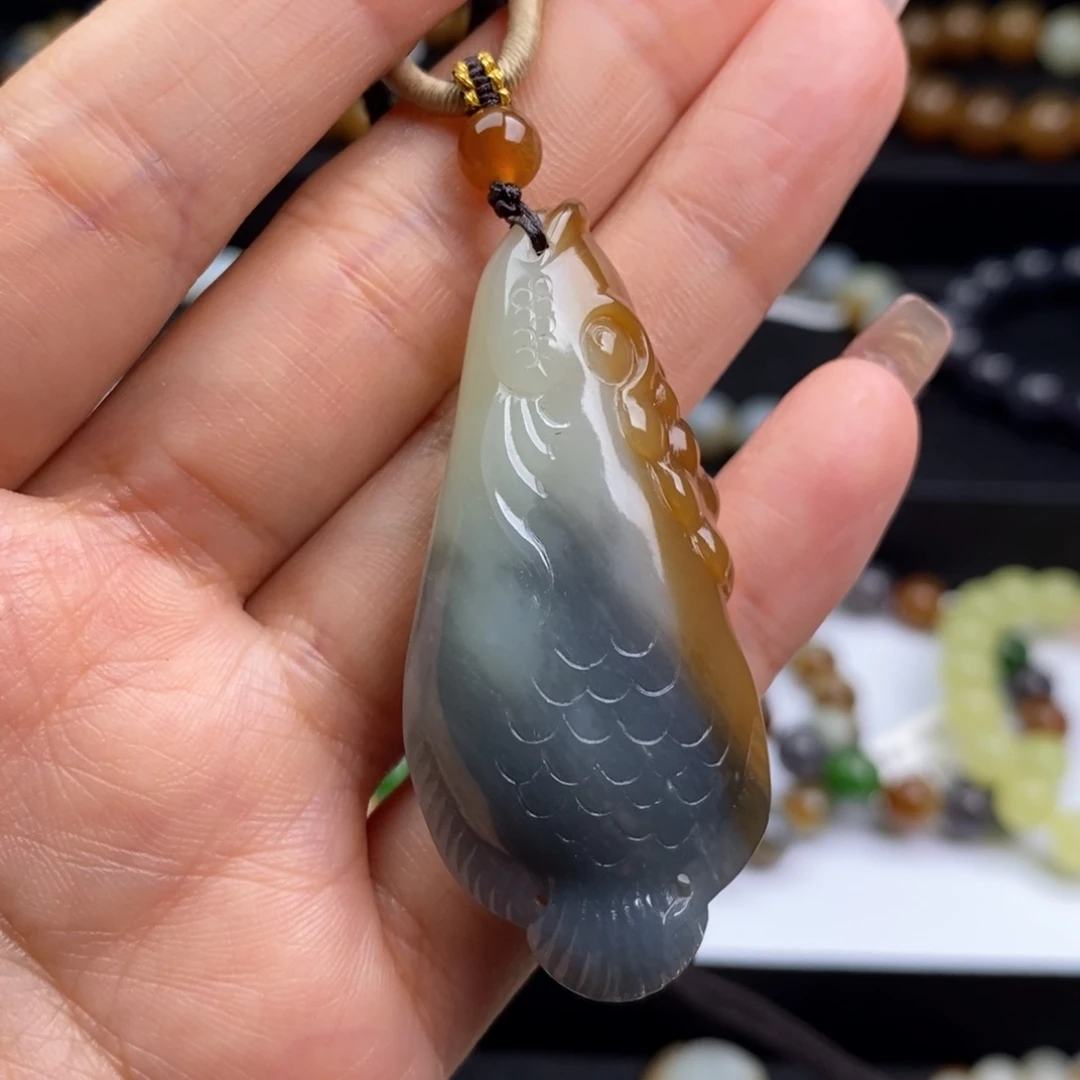 浓***彩吊坠(不含链)未镶嵌和田玉