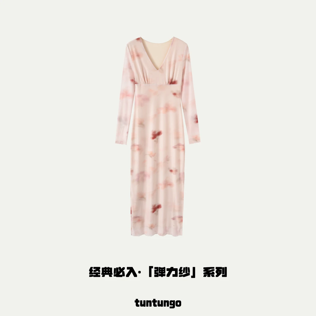 【坨坨耶】腮红晕染（ 特定花色）温柔弹力网纱V领长袖连衣裙