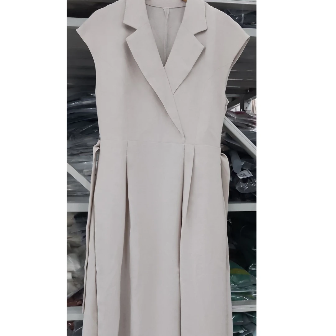 24n显瘦气质轻奢时尚休闲夏季无袖女连衣裙（24L0705）