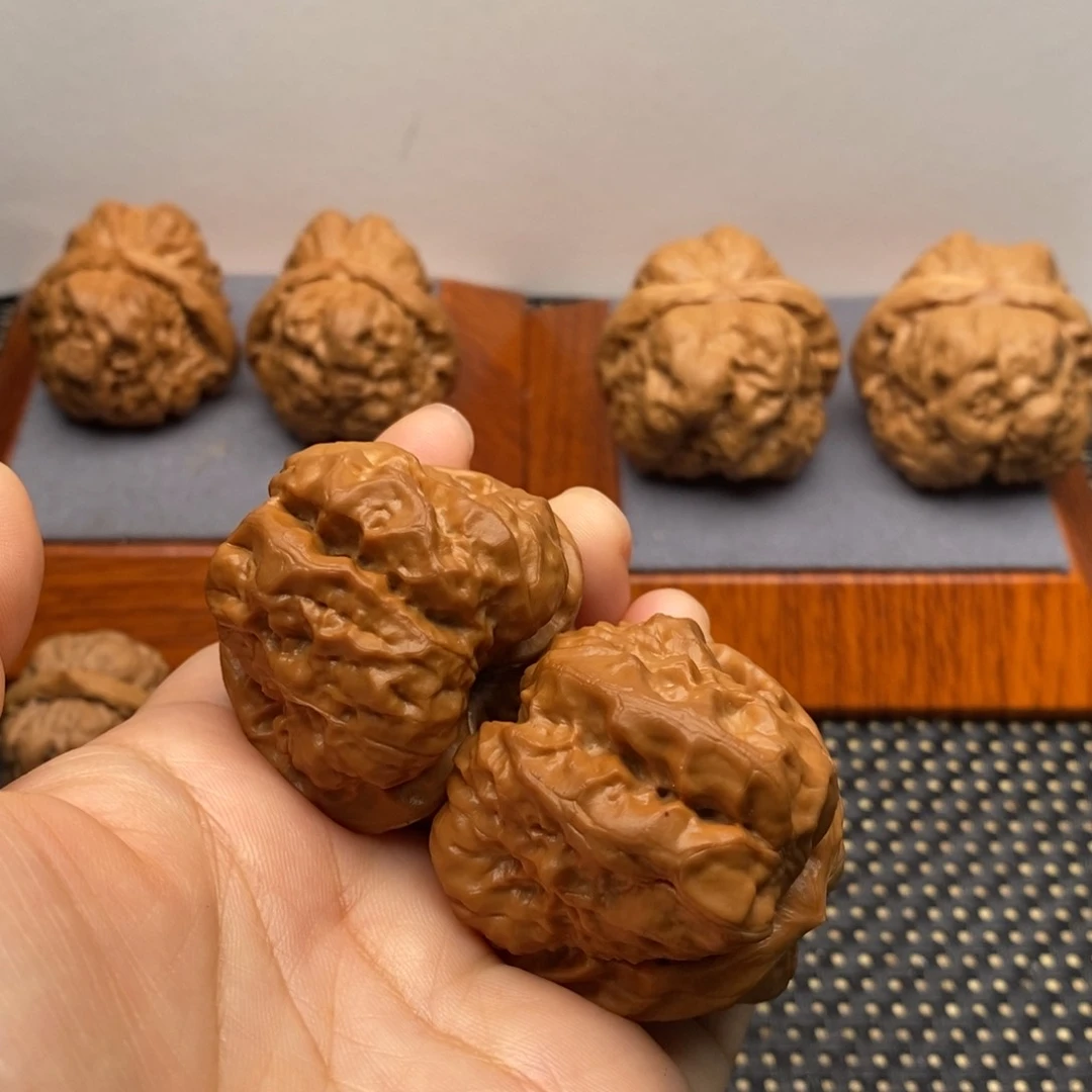 文玩核桃把件边40左右