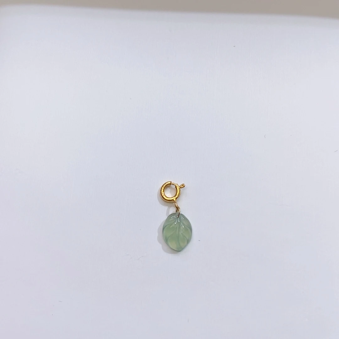 微***城翡翠18K金镶嵌颈饰翡翠