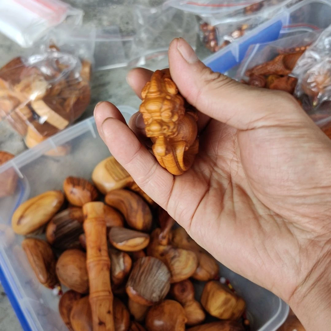 剑***雨太行崖柏手工艺品