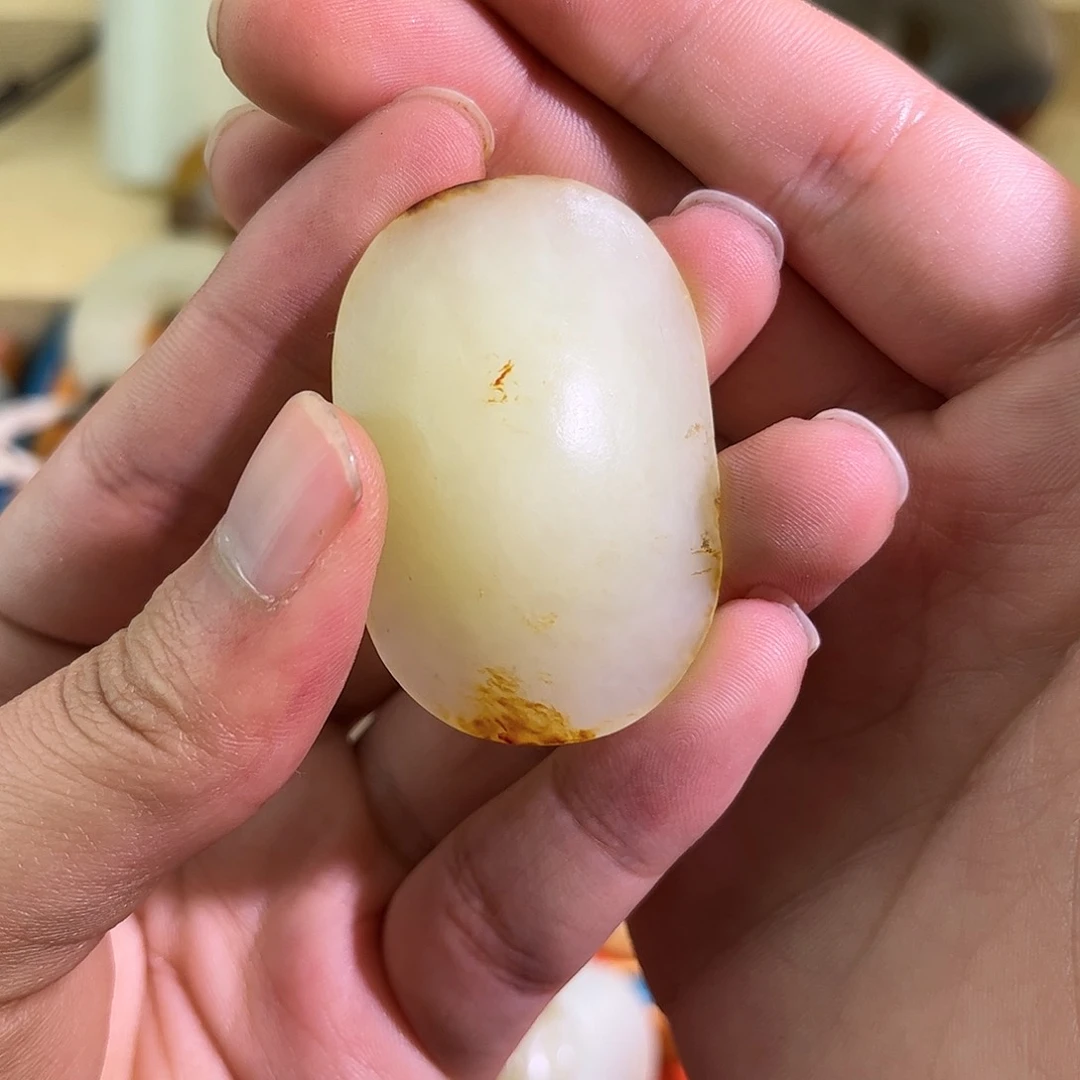 和田玉颈饰未镶嵌已*置