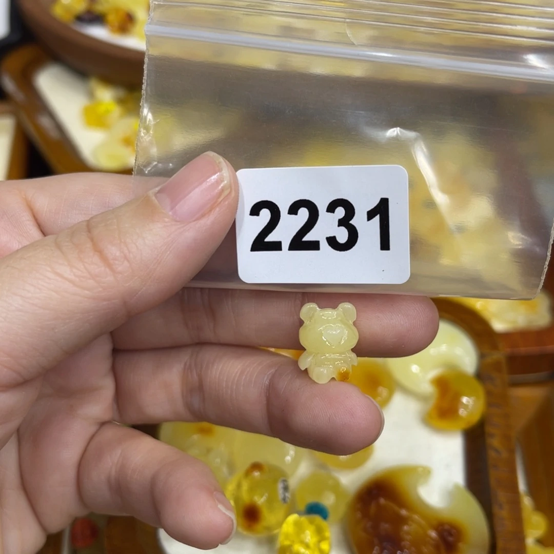 琥珀珠宝奇石未镶嵌