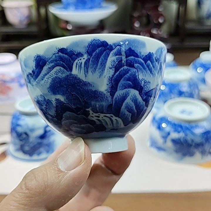 景德镇陶瓷手工手绘杯子容量