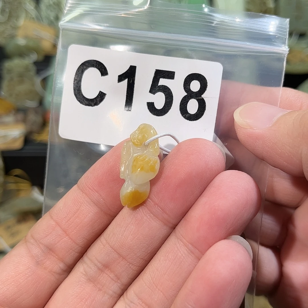 翡翠未镶嵌颈饰坠子