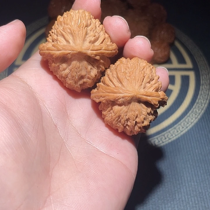 吊坠文玩核桃40➕尺寸皇冠