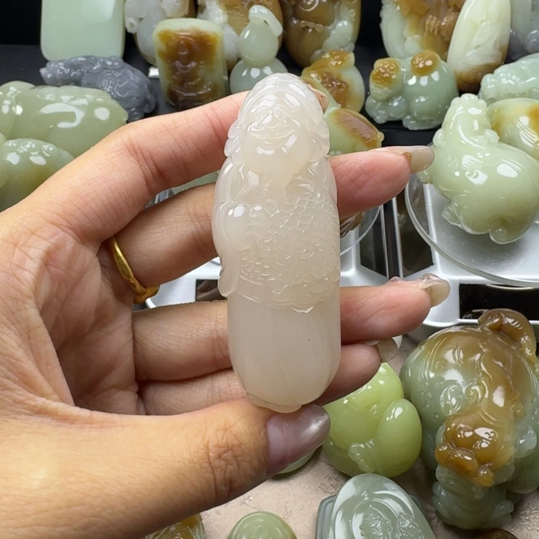 和田玉未镶嵌挂件