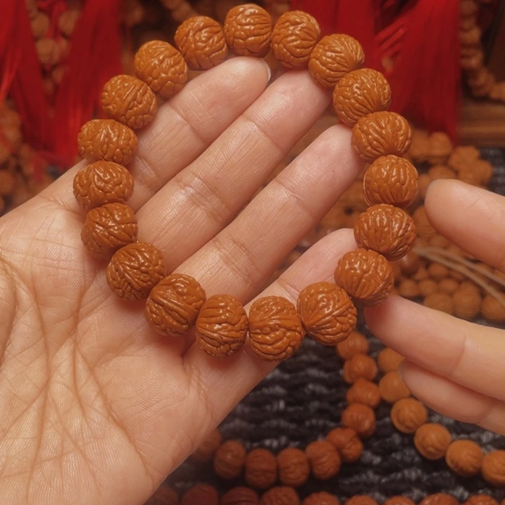 木质类龙纹桃枭挂件