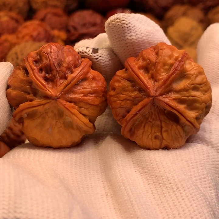 文玩核桃吊坠33………