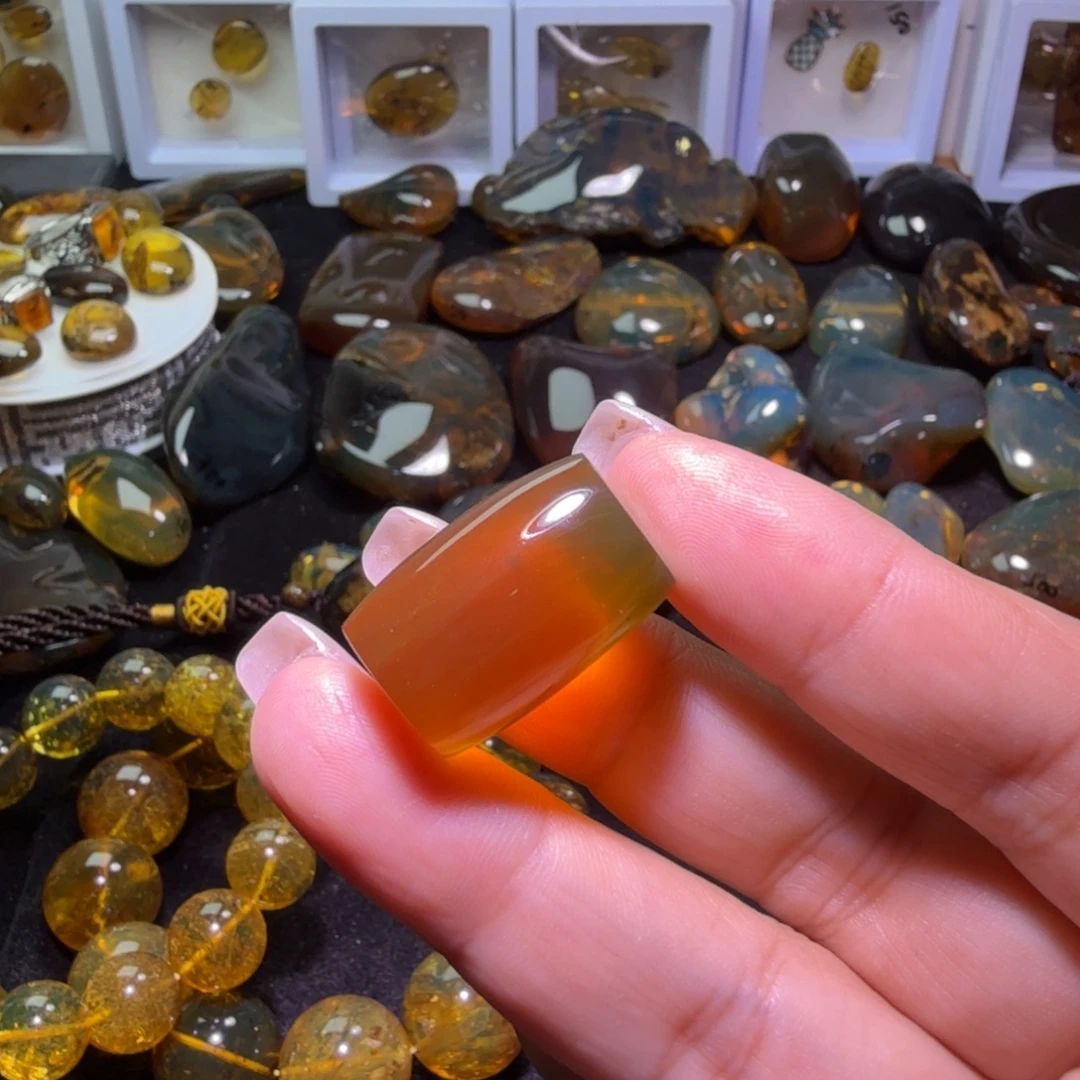 云***艺琥珀未镶嵌裸石紫罗兰桶珠