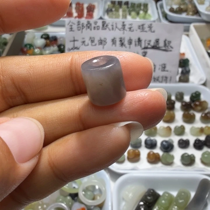 和田玉未镶嵌珠宝奇石