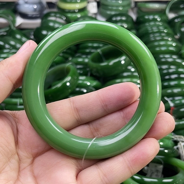 未镶嵌手镯和田玉（碧玉）