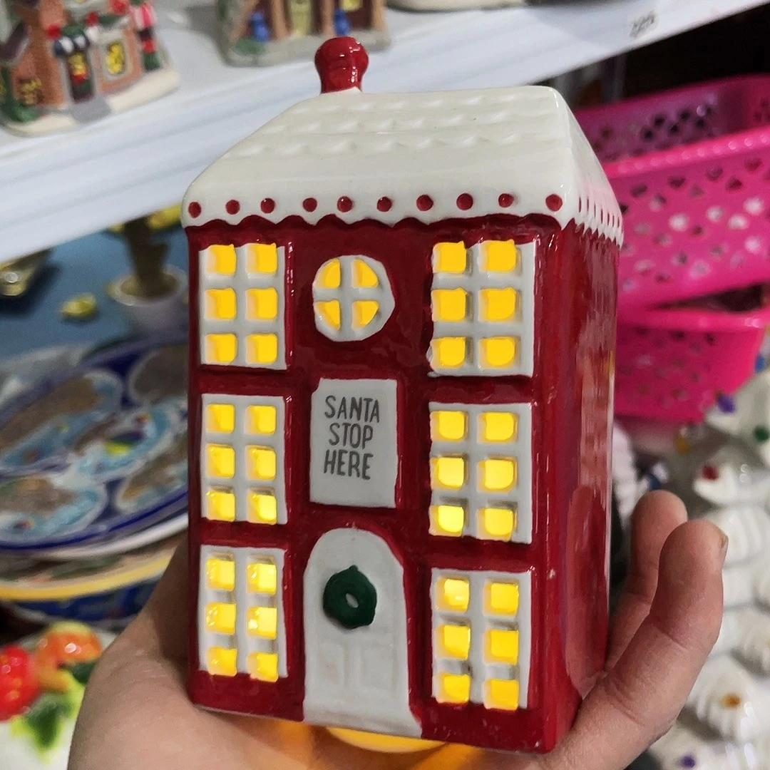 摆件   封釉。 爆釉。