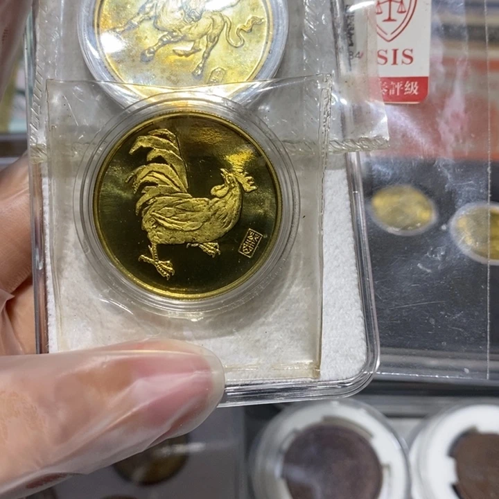 生肖鸡、牛章两枚如图