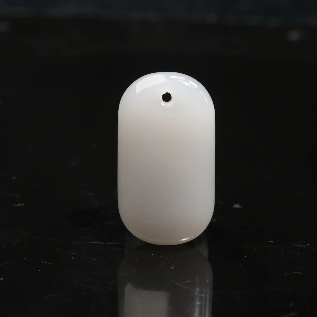 25和田玉烟紫吊坠/800798保利厦门拍卖