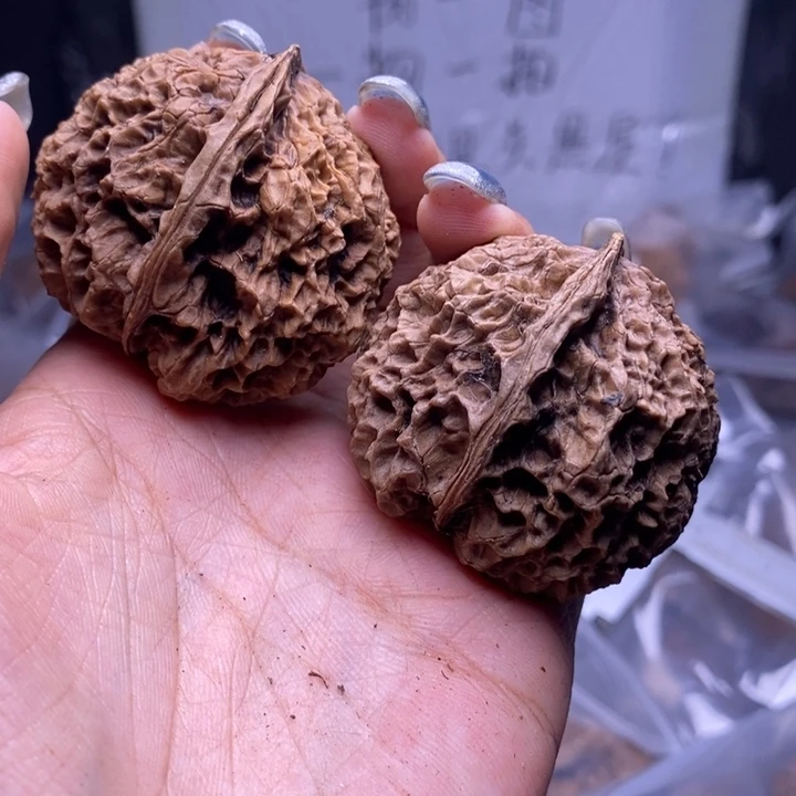 文玩核桃把件云南野生铁核桃76号43mm