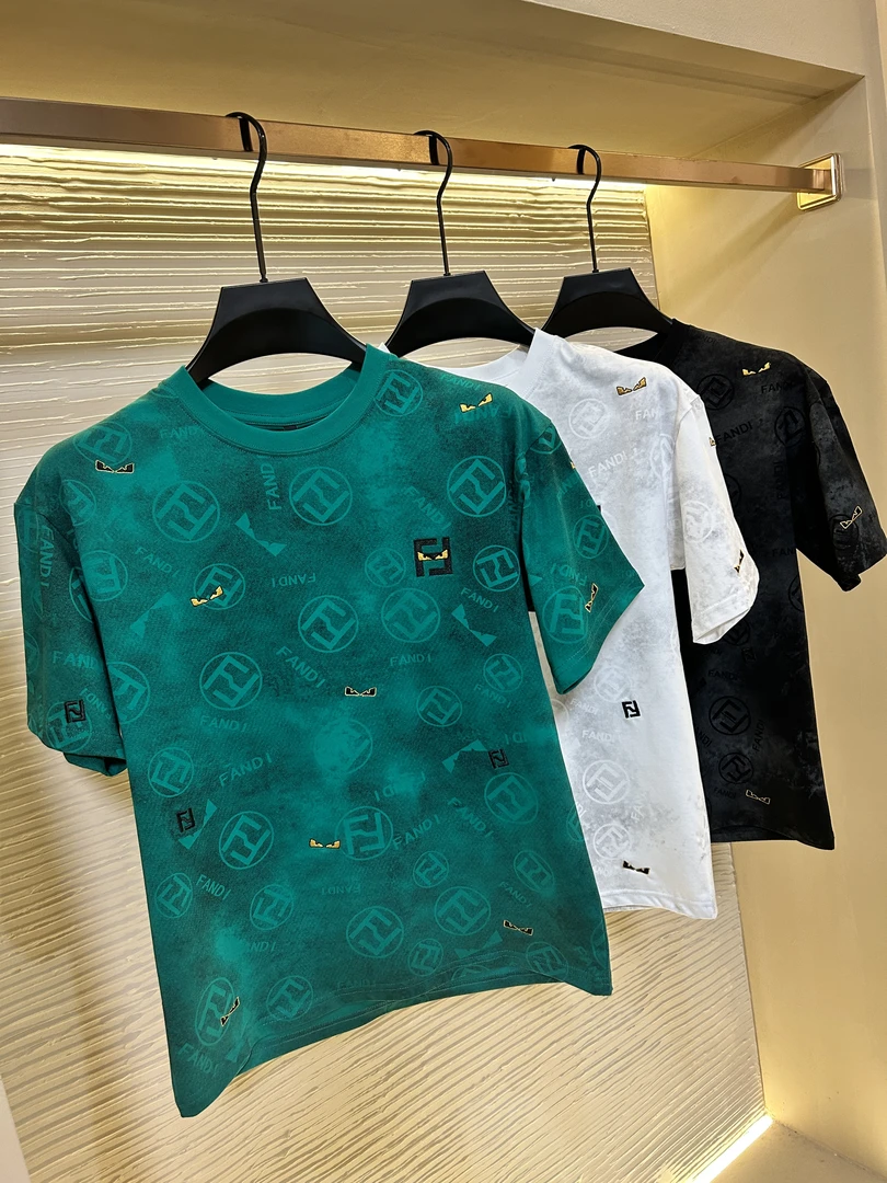 【意法】2025年新款时尚小眼睛休闲圆领大码潮流宽松打底T恤2569