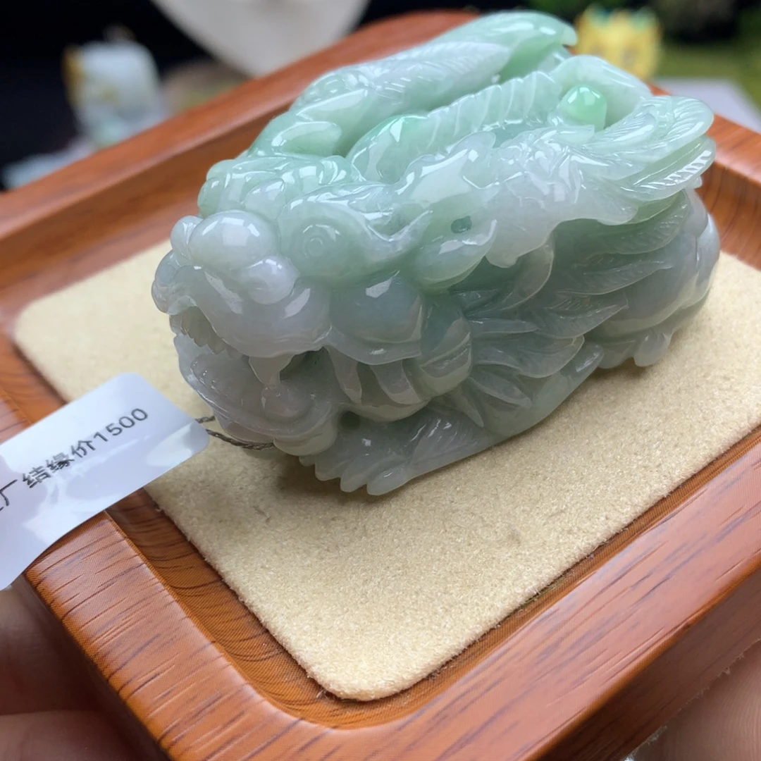 翡翠未镶嵌颈饰45