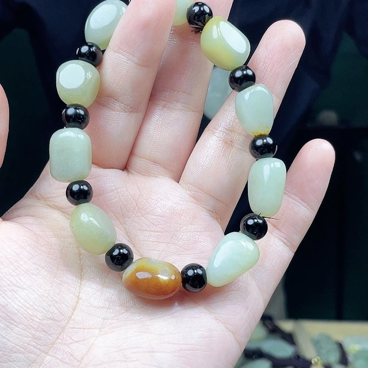 和田玉未镶嵌颈饰多样性发货发一件