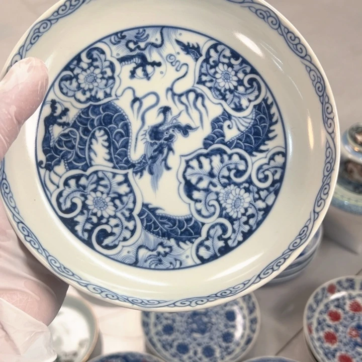 瓷片白青花穿花龙大壶承