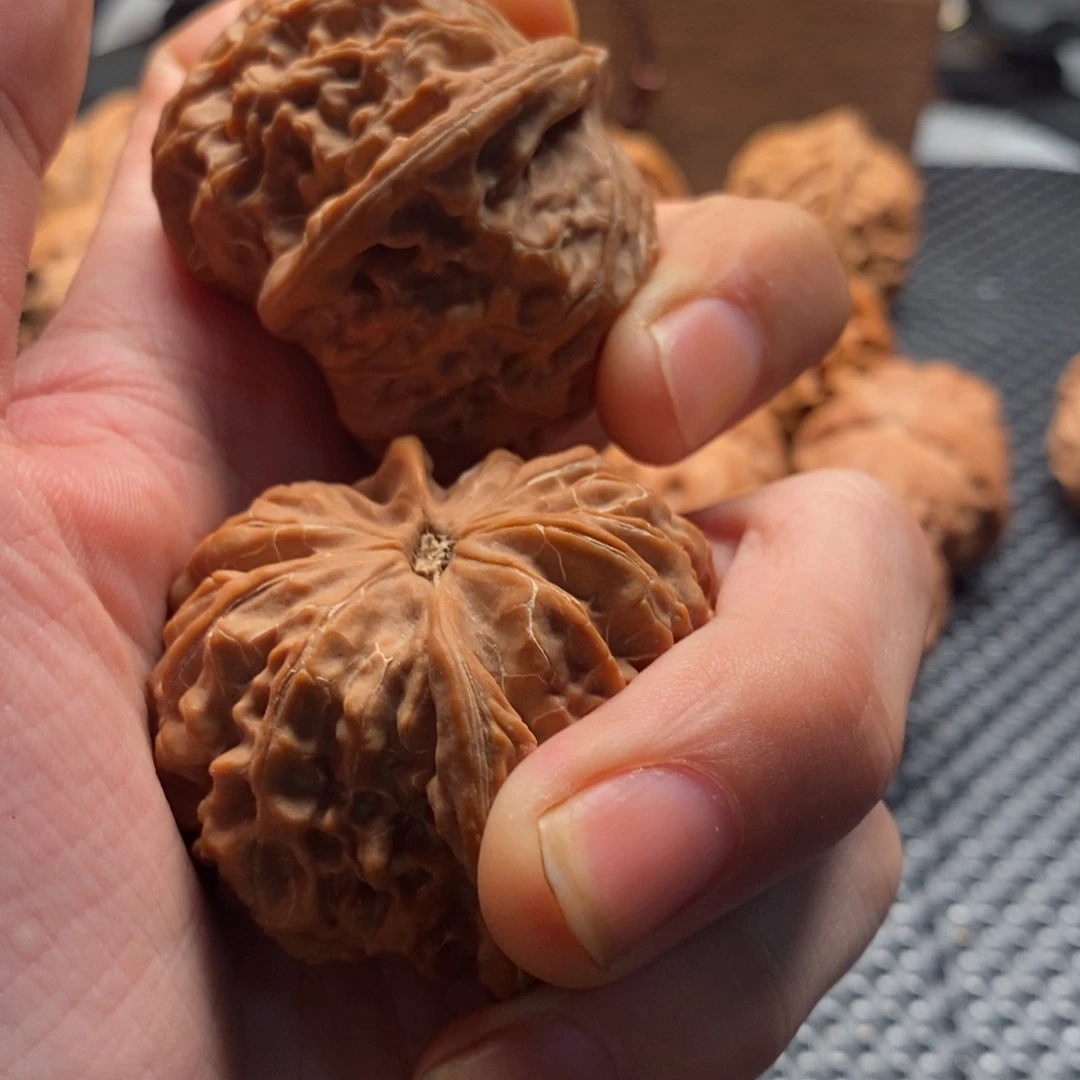 热***能文玩核桃精品对金麒麟