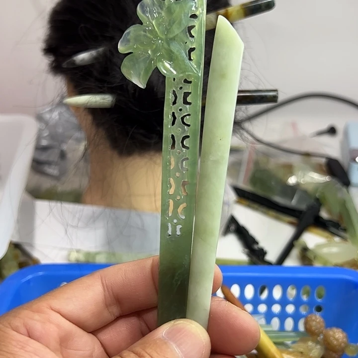 蘑***人蛇纹石玉未镶嵌发饰