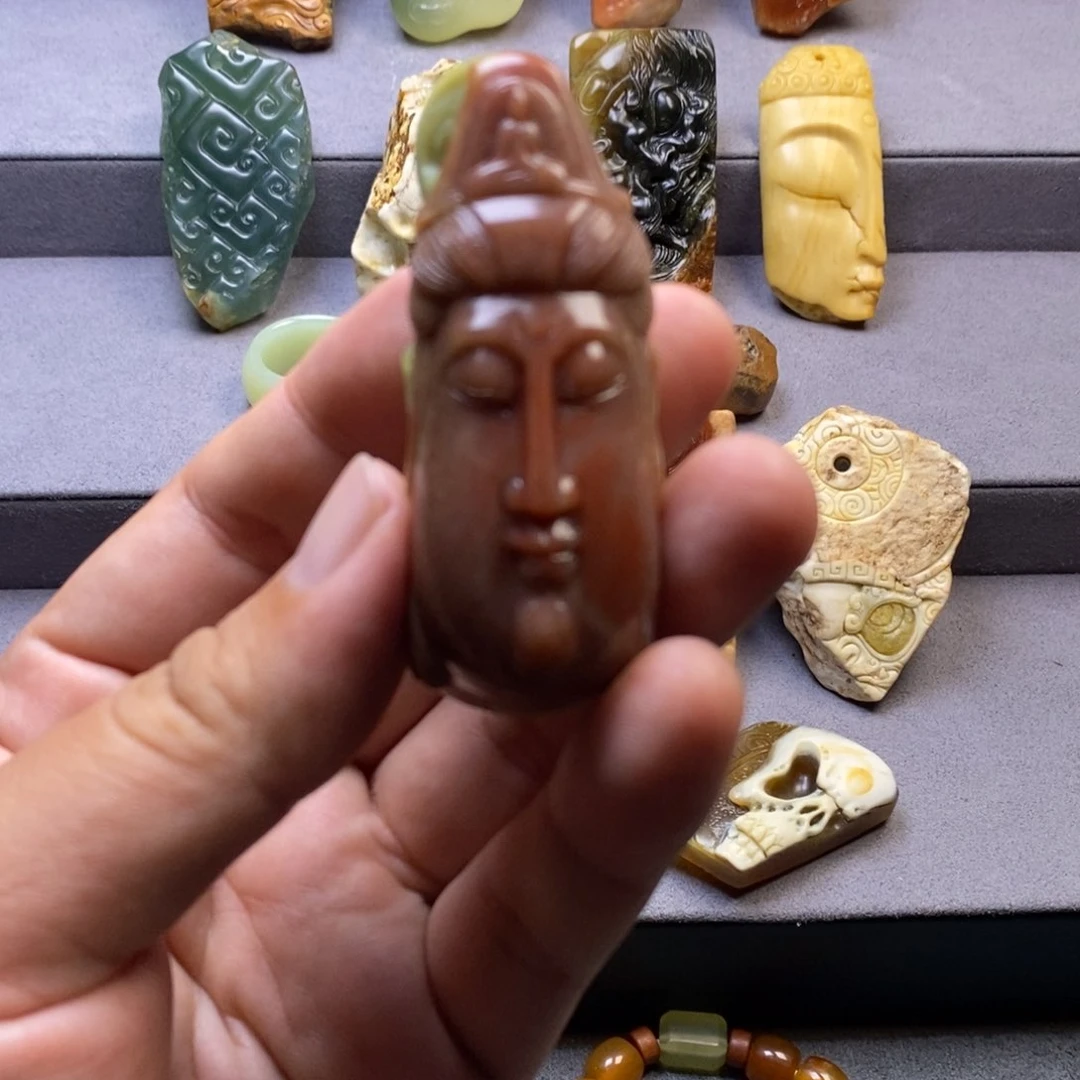 岫玉未镶嵌颈饰挂件