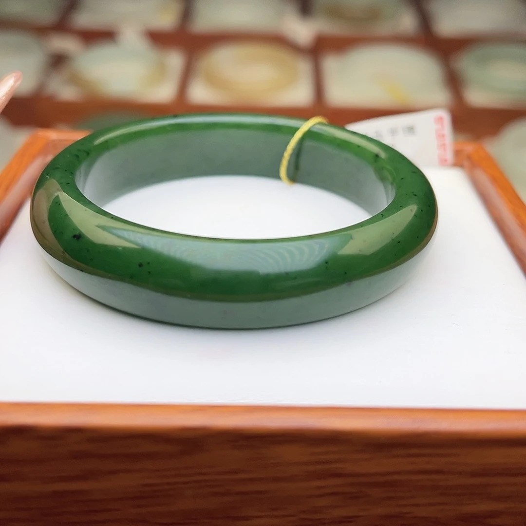 和田玉未镶嵌手镯52