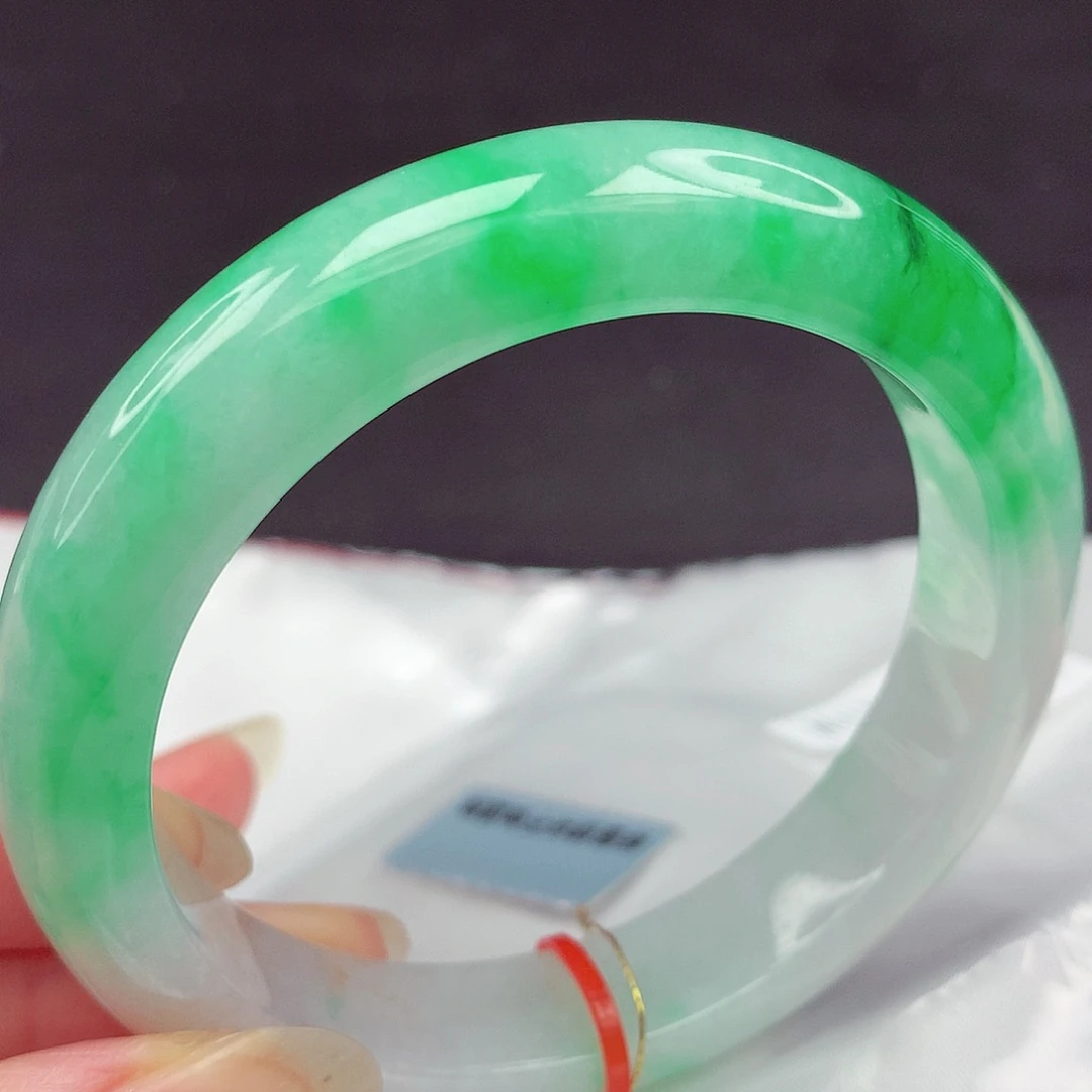 翡翠未镶嵌手镯5657圈477