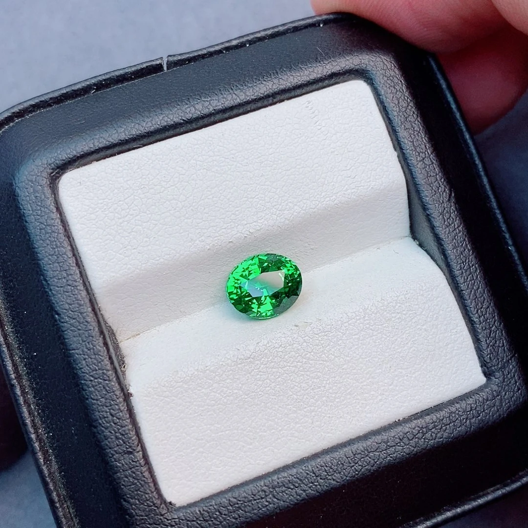 未镶嵌珠宝半成品石榴石（沙弗莱）2.15ct 吉尔德 卡扎尼