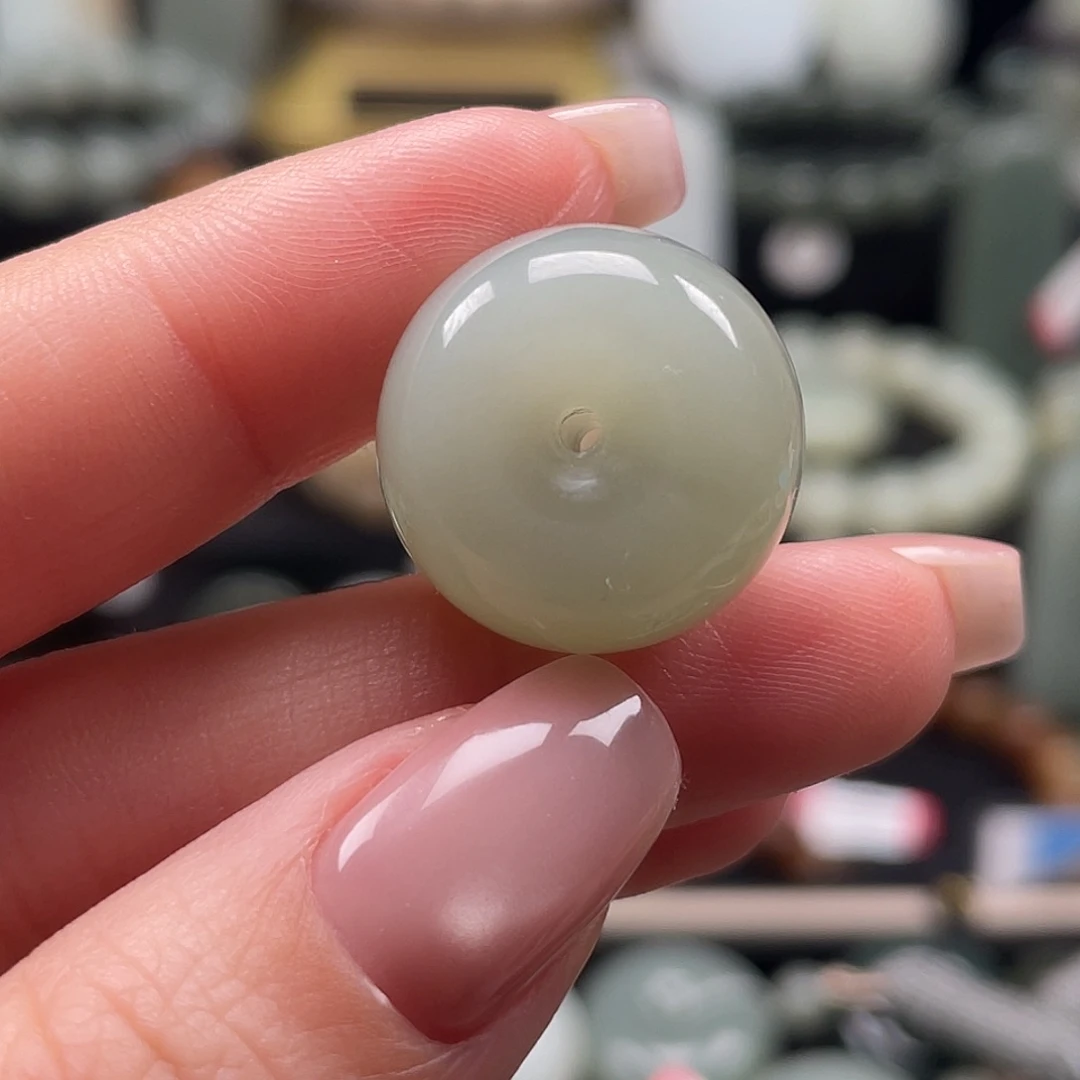 嘟***爽和田玉未镶嵌手链