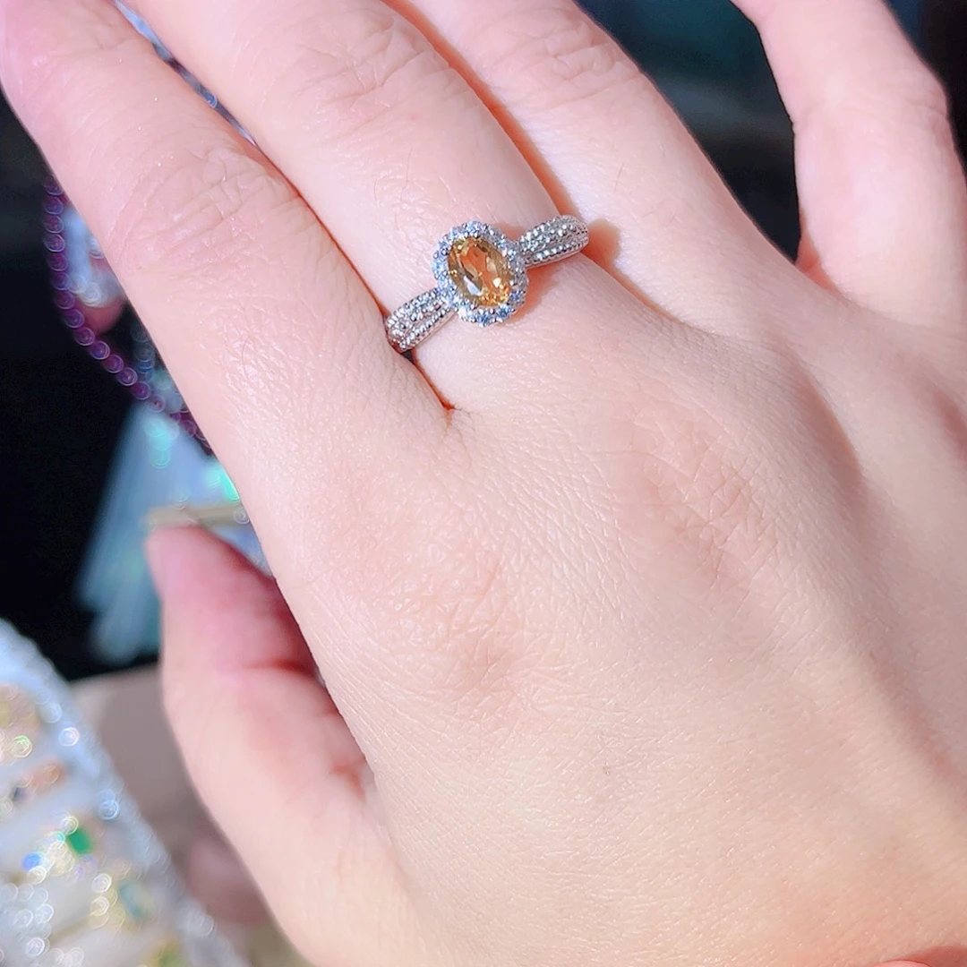 透辉石耳钉未镶嵌