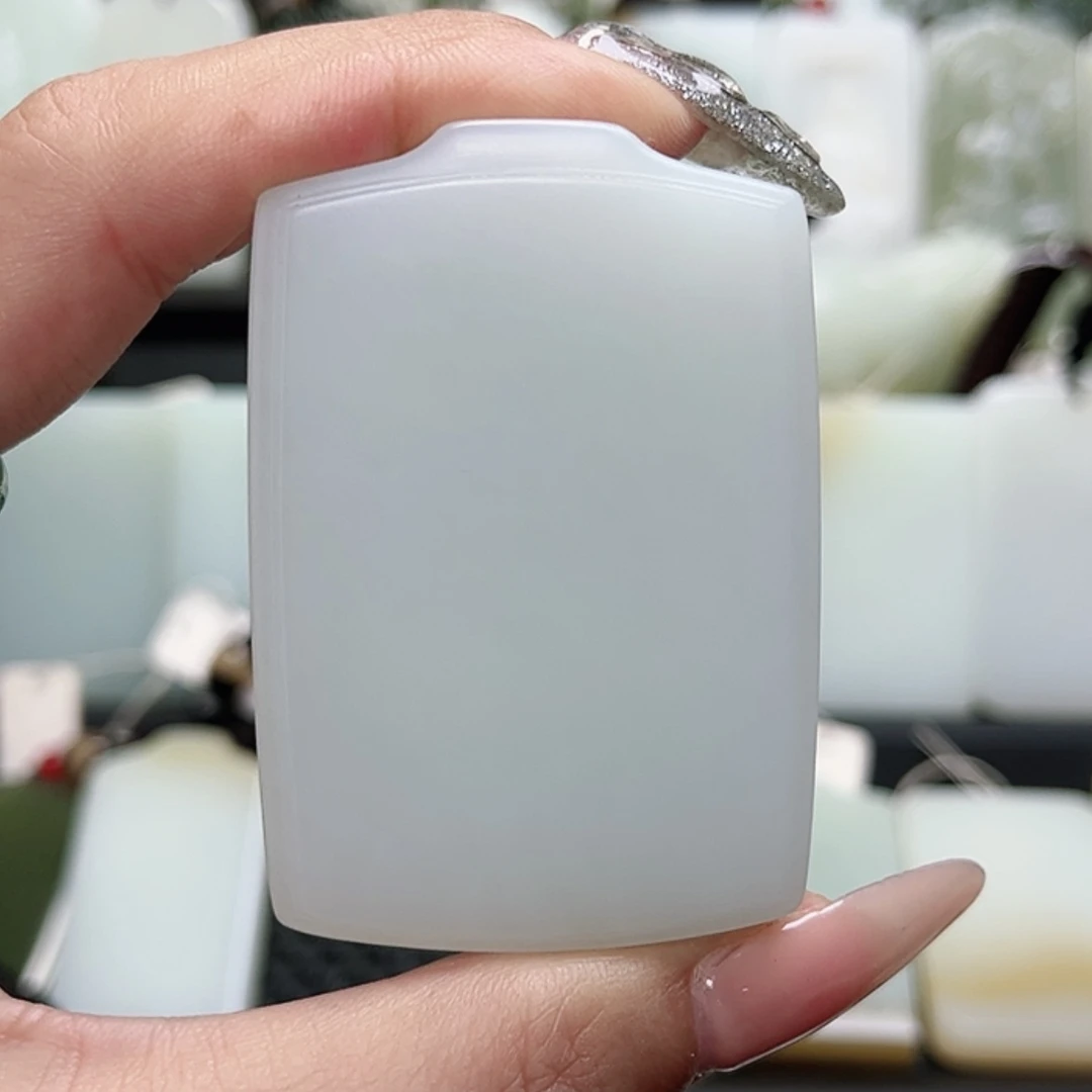 【闪购商品】颈饰未镶嵌和田玉强*症