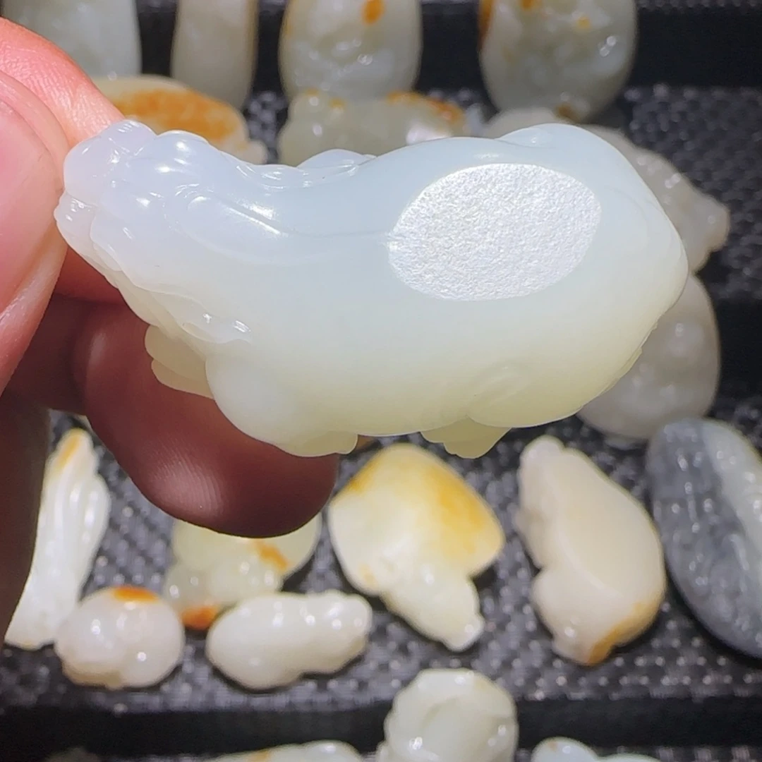 渴***望和田玉未镶嵌颈饰
