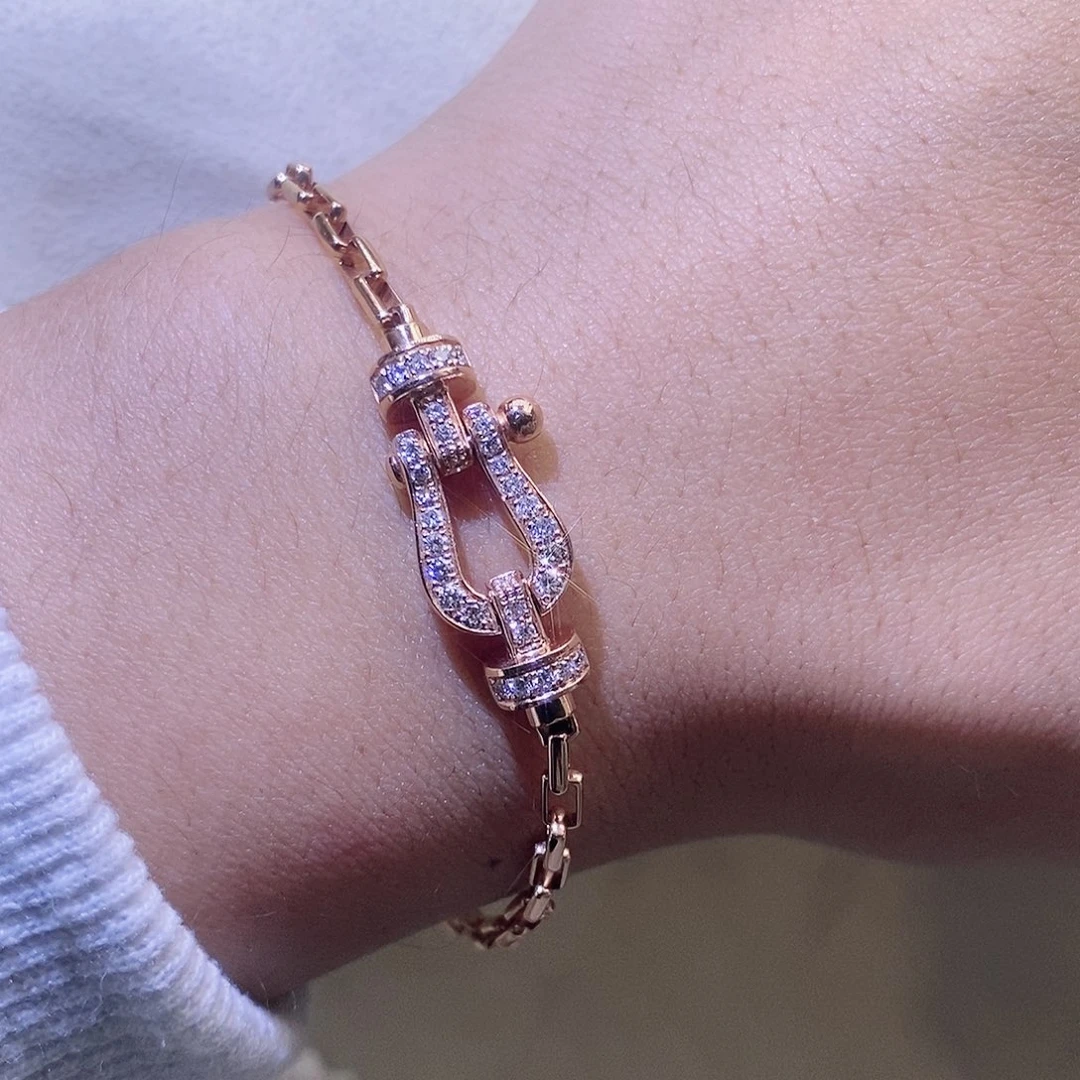 钻石手链18K金镶嵌完*马蹄手链k玫