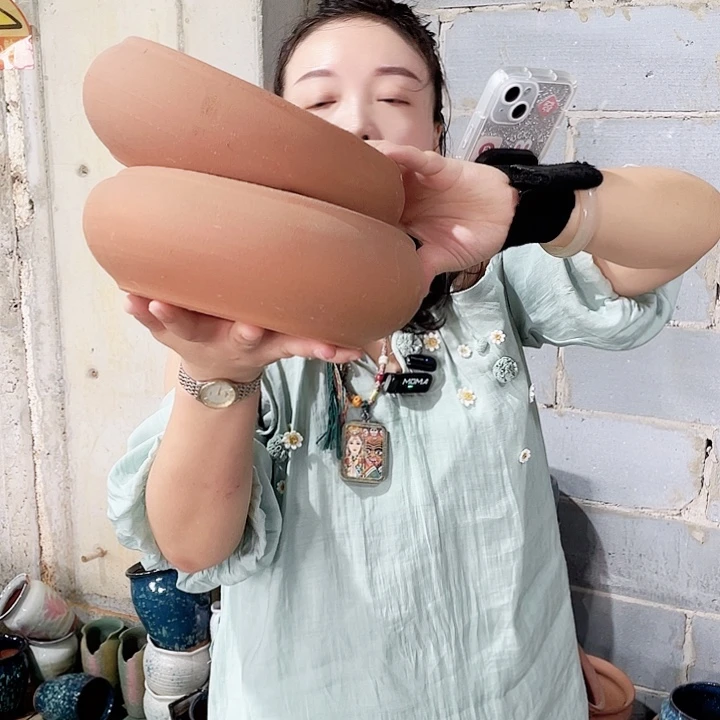 红陶瑕疵两个无孔