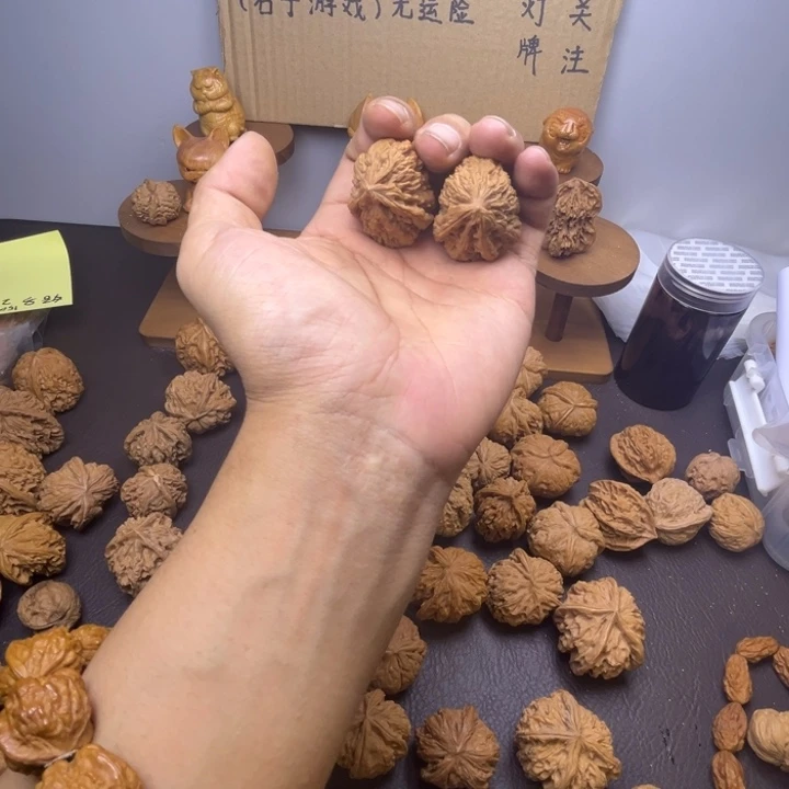 ****人吊坠桃核南疆佛度