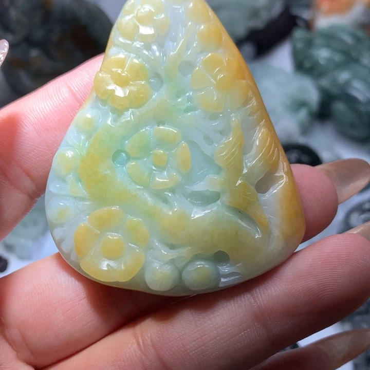 翡翠未镶嵌颈饰保真天然A货翡翠