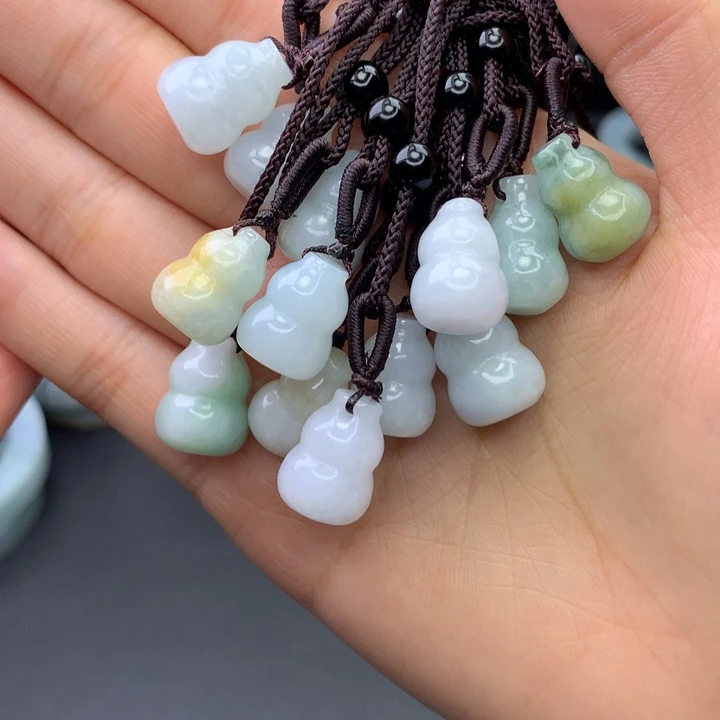 翡翠颈饰未镶嵌多样性